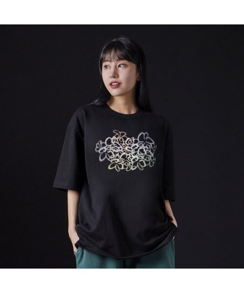 ASTRAL PROJECTION（アストラルプロジェクション）の「[オーバーサイズ]ネオンフラワー13番手コットンラウンドネック半袖Tシャツ_ブラック（Tシャツ/カットソー・メンズ・その他・LARGE/MEDIUM/X-LARGE）」の2枚目の写真