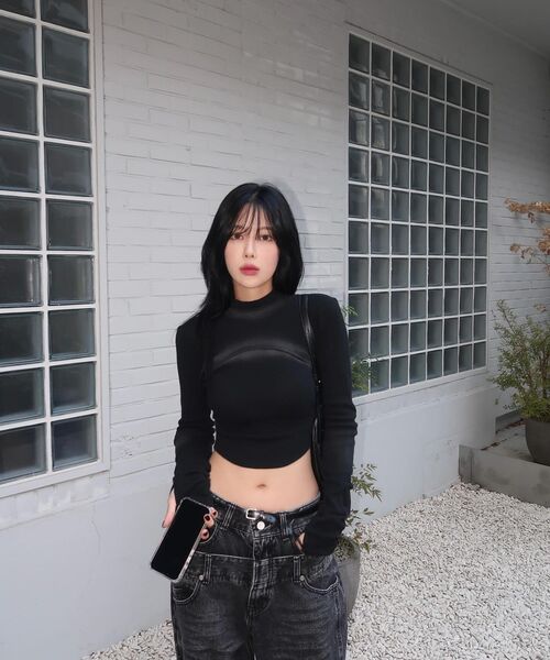 BLR(ビーエルアール)の「Bleached Layered Chest Shirring Knit T-shirts(Tシャツ/カットソー・レディース・ブラック・SMALL/MEDIUM)」の6枚目の写真