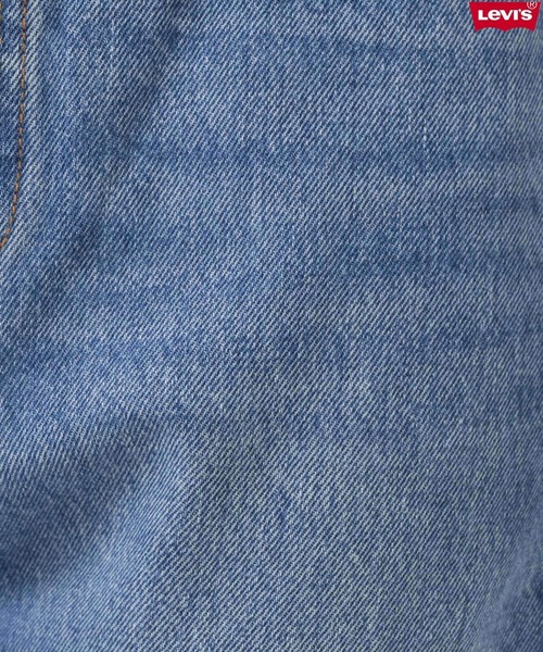 Levi's（リーバイス）の「【Levi's(R)（リーバイス(R)）】別注 501(R) CROP（デニムパンツ・レディース・インディゴブルー・24inch/25inch/26inch/27inch/28inch/29inch/30inch）」の2枚目の写真