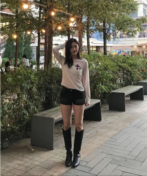 KATRINA K(カトリーナケイ)の「クロスピンクレオパードシアースリムフィット長袖Tシャツ-グレー(Tシャツ/カットソー・レディース・グレー・FREE)」の4枚目の写真