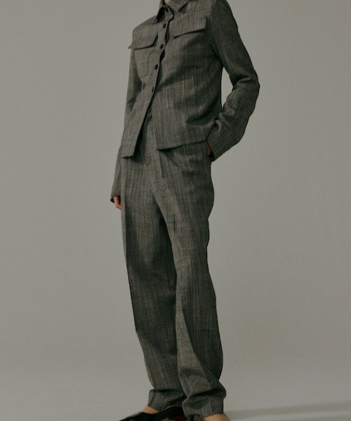 CINOH(チノ)の「MOTTLED WOOL TWO TUCK PANTS(スラックス・レディース・杢グレー・36/38)」の4枚目の写真