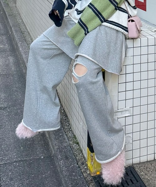 Alley Tokyo（アリートーキョー）の「ダメージスウェパンとフレアスカートのセット（スウェットパンツ・レディース・オフホワイト/グレー・FREE）」の3枚目の写真