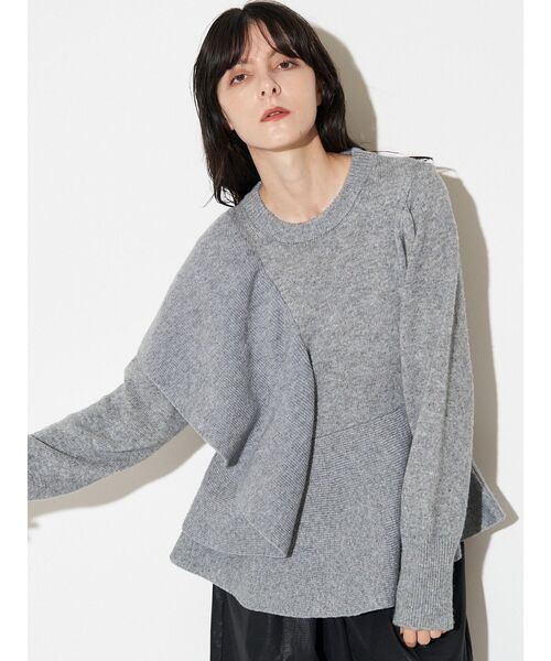 ELENDEEK（エレンディーク）の「ショルダーフリルペプラムニット（ニット/セーター・レディース・ブラウン/グレー・FREE）」の15枚目の写真