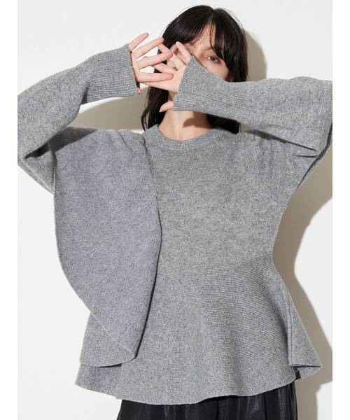 ELENDEEK（エレンディーク）の「ショルダーフリルペプラムニット（ニット/セーター・レディース・ブラウン/グレー・FREE）」の16枚目の写真
