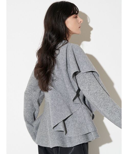 ELENDEEK（エレンディーク）の「ショルダーフリルペプラムニット（ニット/セーター・レディース・ブラウン/グレー・FREE）」の17枚目の写真