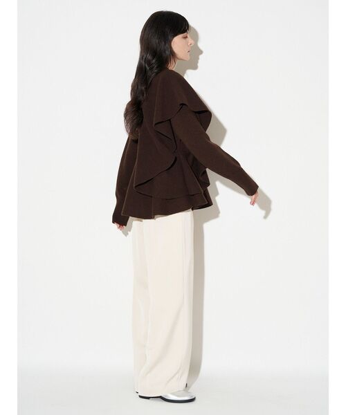 ELENDEEK(エレンディーク)の「ショルダーフリルペプラムニット(ニット/セーター・レディース・ブラウン/グレー・FREE)」の8枚目の写真