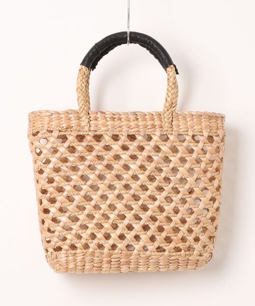 LILA&FLEUR(リラアンドフルール)の「Water Hyacints Bias Basket/ M(かごバッグ・レディース・ナチュラル・MEDIUM)」の2枚目の写真