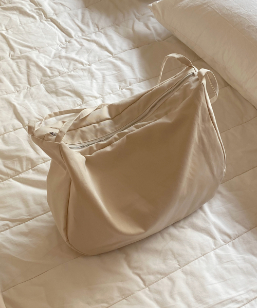 MUCU AND EBONY（ムクアンドエボニー）の「Mellow Shoulder Bag _ Cream Beige（ショルダーバッグ・レディース・その他・FREE）」の2枚目の写真
