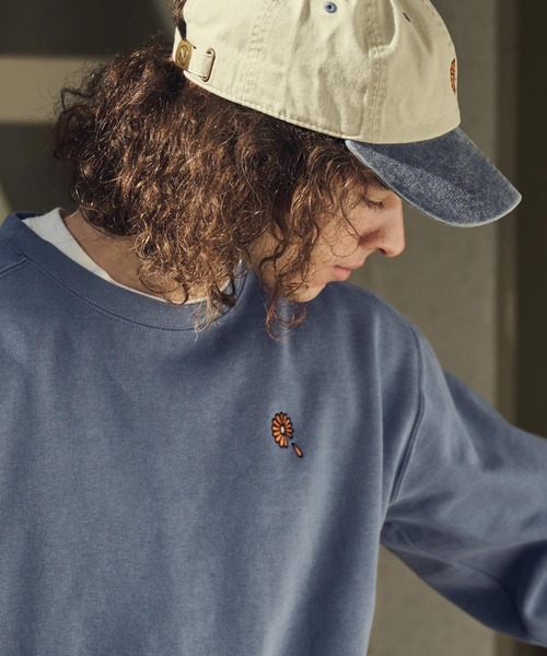 UN-FILLED(アンフィルド)の「msw1847- GARBERA EMB PIGMENT CN SWEAT スウェット(SDUF-2610)(スウェット・メンズ・ブラック/ブルー/グリーン・XL/L/M)」の11枚目の写真