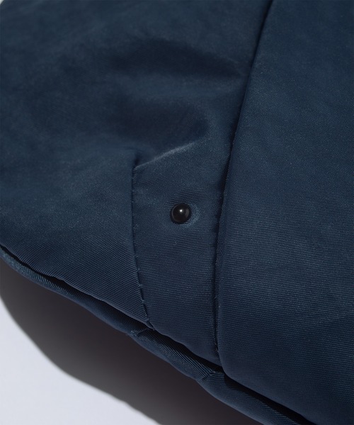 F/CE. (エフシーイー)の「F/CE. TEXTURED TWILL POUCH / エフシーイー テクスチャードツイル ポーチ(ボディバッグ/ウエストポーチ・メンズ・チャコール/ネイビー/ブラック・FREE)」の8枚目の写真