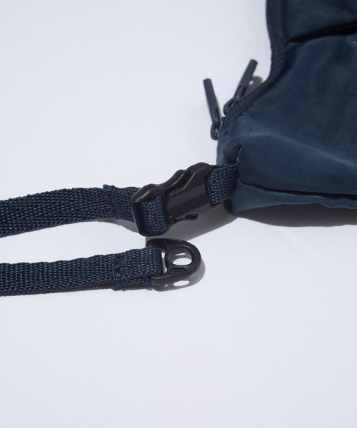 F/CE. (エフシーイー)の「F/CE. TEXTURED TWILL POUCH / エフシーイー テクスチャードツイル ポーチ(ボディバッグ/ウエストポーチ・メンズ・チャコール/ネイビー/ブラック・FREE)」の12枚目の写真