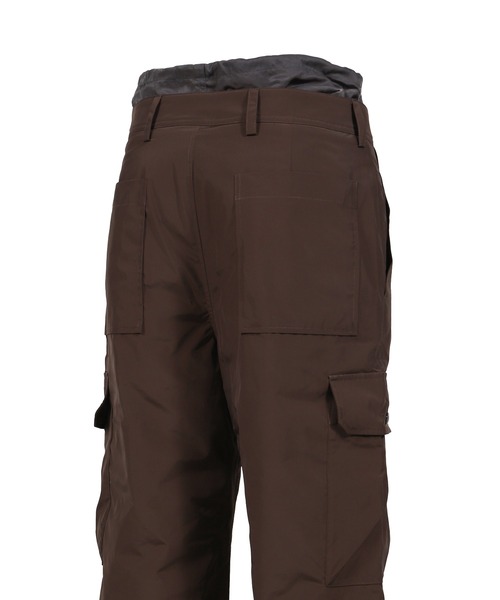 YUNSE(ユンセ)の「PADDED CARGO PANTS(カーゴパンツ・レディース・ブラック/ブラウン・OS)」の10枚目の写真