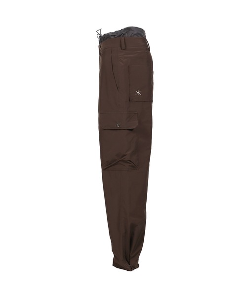 YUNSE(ユンセ)の「PADDED CARGO PANTS(カーゴパンツ・レディース・ブラック/ブラウン・OS)」の13枚目の写真
