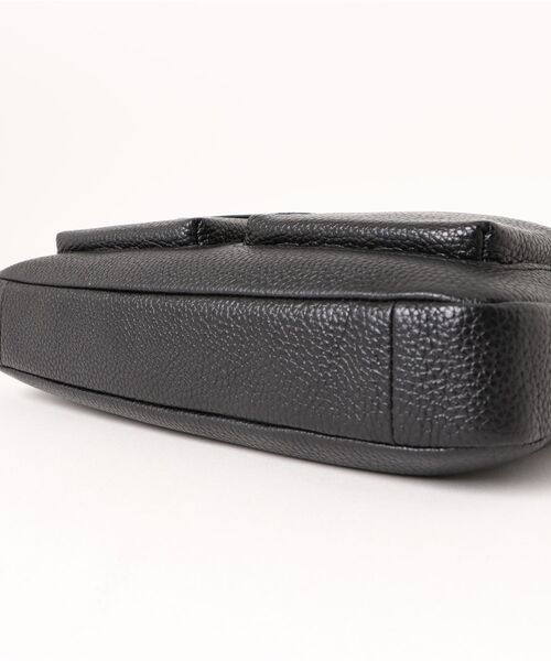 FOSSIL(フォッシル)の「フォッシル 斜めがけバッグ レディース レザー ブラック スマホ収納可 ZB11209001(ショルダーバッグ・レディース・ブラック・FREE)」の7枚目の写真