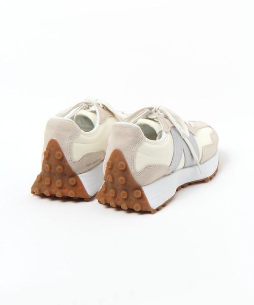 niko and...（ニコアンド）の「【New Balance(ニューバランス)】327（スニーカー・レディース・オフホワイト・23.5cm/24.5cm）」の7枚目の写真