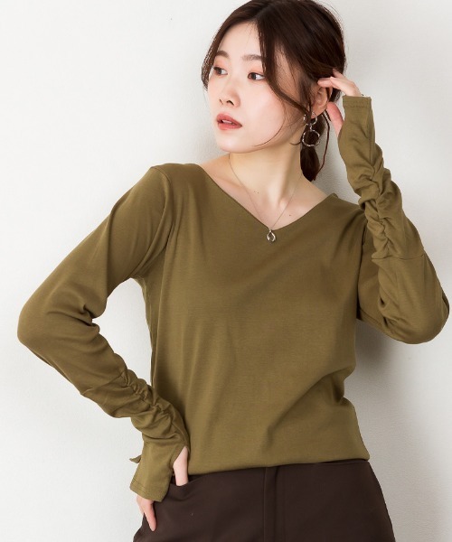 aity(アイティ)の「M-4L 指穴付き Vネックくしゅくしゅ袖カットソー 夏服(Tシャツ/カットソー・レディース・カーキ/ネイビー/パープル系/オフホワイト/杢グレー/グレー系/チャコールグレー/グレイッシュベージュ/ブラック・L/M/4L/3L/LL)」の8枚目の写真