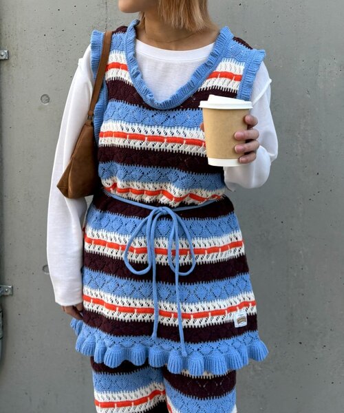 HELLO.SANFRANCISCO(ハローサンフランシスコ)の「【HELLO.SANFRANCISCO】透かし柄ボーダーニットチュニック(ニット/セーター・レディース・レッド/サックスブルー・ONE SIZE)」の4枚目の写真