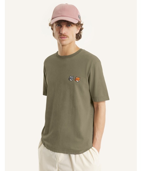 Maison Kitsune(メゾンキツネ)の「DOUBLE FOX HEAD FADED COMFORT TEE-SHIRT(Tシャツ/カットソー・メンズ・カーキ・XS/XL/S/M/L)」の4枚目の写真