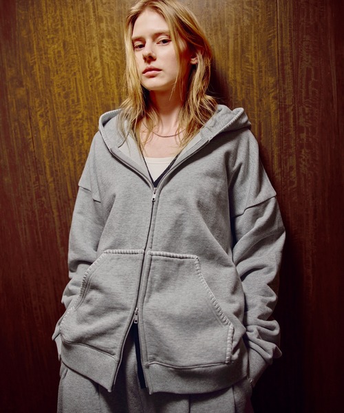 ROCHEM（ローシェン）の「ステッチデザインショート丈ダブルジップパーカー（パーカー・メンズ・ブラック/グレー/ブラック系・L/M/S/XS）」の3枚目の写真