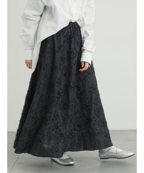 Samansa Mos2（サマンサ モスモス）の「花柄テープ刺繍フレアスカート（スカート・レディース・オフホワイト/ブラック・F）」の6枚目の写真