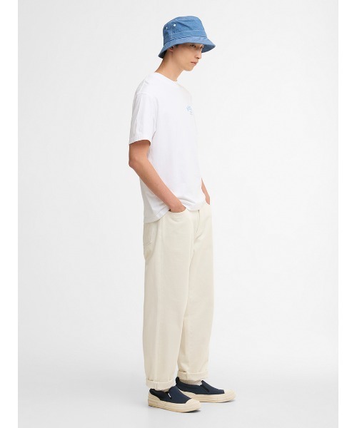 Barbour(バブアー)の「1956グラフィック オーバーサイズTシャツ(Tシャツ/カットソー・メンズ・ホワイト/ライトブルー・42/40/38/36)」の9枚目の写真