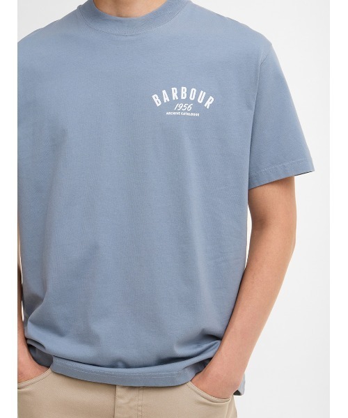 Barbour(バブアー)の「1956グラフィック オーバーサイズTシャツ(Tシャツ/カットソー・メンズ・ホワイト/ライトブルー・42/40/38/36)」の16枚目の写真