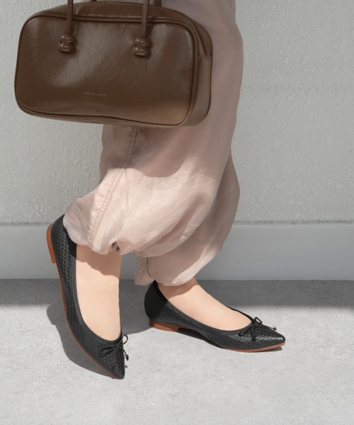 MAMIAN（マミアン）の「ポインテッドトゥ メッシュ バレエシューズ（バレエシューズ・レディース・ベージュ/ホワイト/ダークブラウン/ブラック・24.5cm/24.0cm/23.5cm/23.0cm/22.5cm/25.0cm）」の3枚目の写真