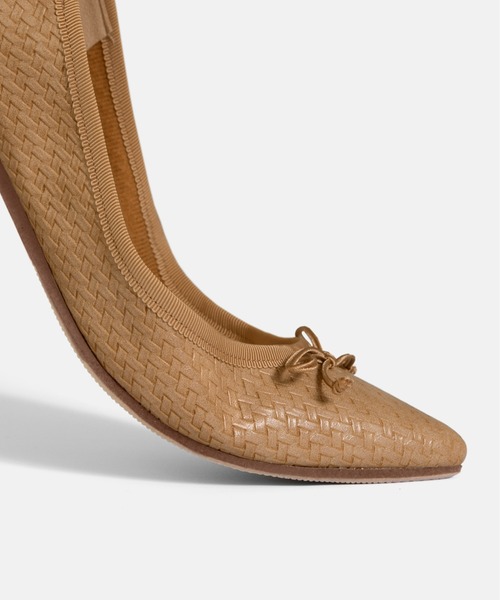 MAMIAN（マミアン）の「ポインテッドトゥ メッシュ バレエシューズ（バレエシューズ・レディース・ベージュ/ホワイト/ダークブラウン/ブラック・24.5cm/24.0cm/23.5cm/23.0cm/22.5cm/25.0cm）」の11枚目の写真