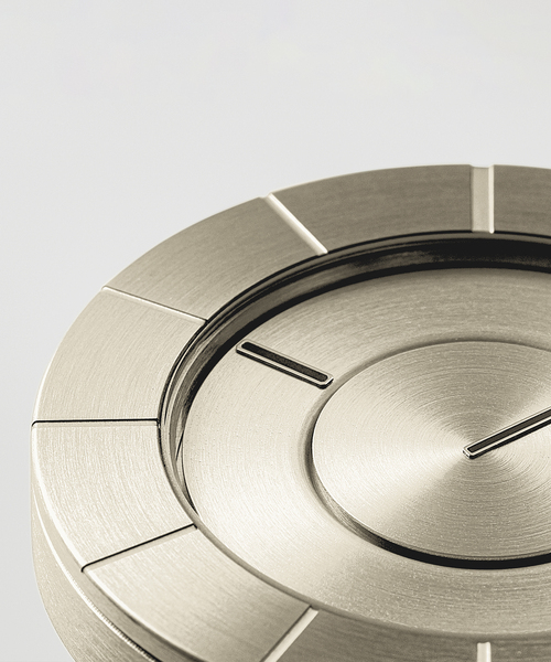 ISSEY MIYAKE（イッセイミヤケ）の「ISSEY MIYAKE TO NY0N005 Gold（アナログ腕時計・レディース・ゴールド・FREE）」の5枚目の写真