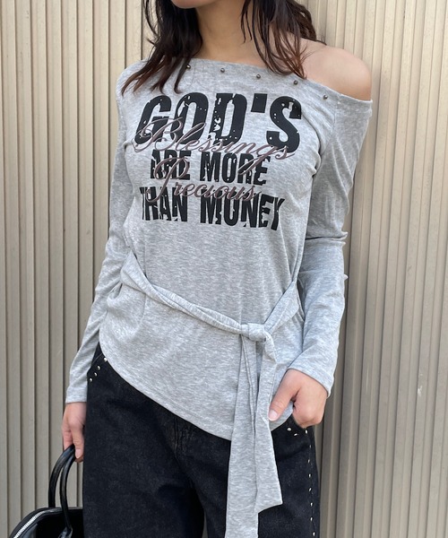ROGER AND RAW(ロジャーアンドロウ)の「スタッズワンショルアシメトップス(Tシャツ/カットソー・レディース・ホワイト/ブラック/グレー・FREE)」の3枚目の写真