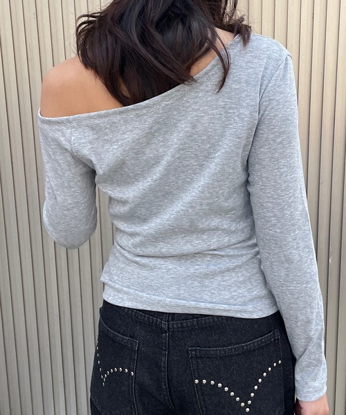 ROGER AND RAW(ロジャーアンドロウ)の「スタッズワンショルアシメトップス(Tシャツ/カットソー・レディース・ホワイト/ブラック/グレー・FREE)」の13枚目の写真