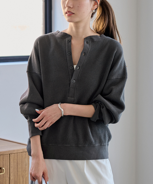 FRAMeWORK(フレームワーク)の「≪WEB限定 / 追加≫ワッフルヘンリープルオーバー 2(Tシャツ/カットソー・レディース・ダークブルー/スミクロ/アイボリー・FREE)」の18枚目の写真
