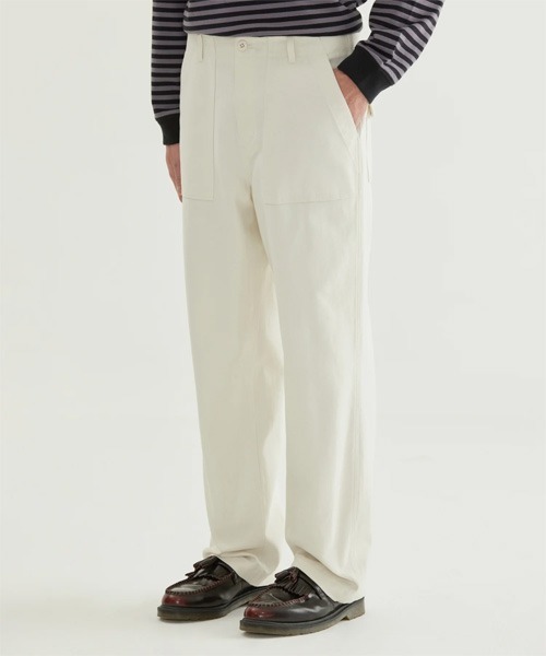 COVERNAT（カバーナット）の「[SOOBIN着用] WIDE BACK SATIN FATIGUE PANTS（その他パンツ・メンズ・アイボリー/オリーブ・SMALL/MEDIUM/LARGE/X-LARGE）」の11枚目の写真