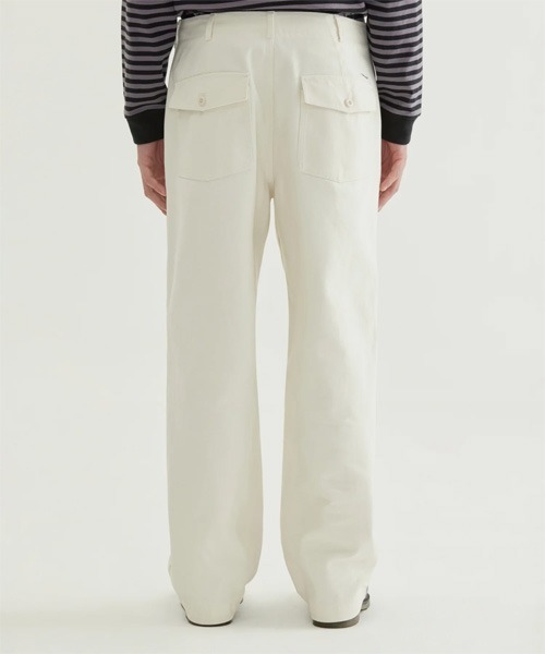 COVERNAT（カバーナット）の「[SOOBIN着用] WIDE BACK SATIN FATIGUE PANTS（その他パンツ・メンズ・アイボリー/オリーブ・SMALL/MEDIUM/LARGE/X-LARGE）」の12枚目の写真