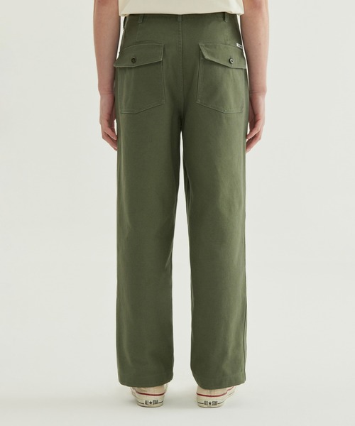COVERNAT（カバーナット）の「[SOOBIN着用] WIDE BACK SATIN FATIGUE PANTS（その他パンツ・メンズ・アイボリー/オリーブ・SMALL/MEDIUM/LARGE/X-LARGE）」の21枚目の写真