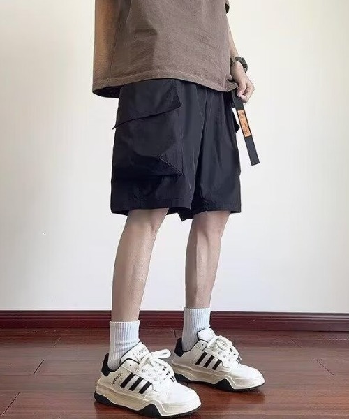 link lot(リンクロット)の「ウェビングベルト付き テック ワイドカーゴハーフショートパンツ(カーゴパンツ・メンズ・アイボリー/カーキ/ブラック・L/M)」の12枚目の写真