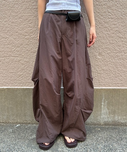 AIC.（エーアイシー）の「コクーンタックワイドパンツ（その他パンツ・レディース・ブラック/オリーブ/ダークブラウン・FREE）」の4枚目の写真