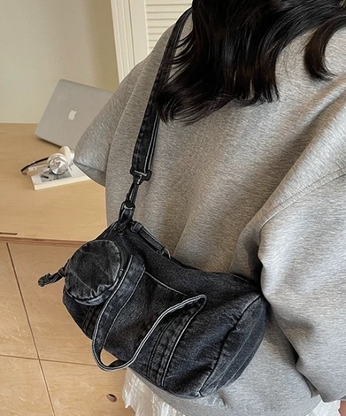 CELENA BEATS（セレナビーツ）の「【ミニポーチ付き】デニム ミニ ボストン ショルダーバッグ（ショルダーバッグ・レディース・ダークブルー/ブラック/ライトブルー・FREE）」の13枚目の写真