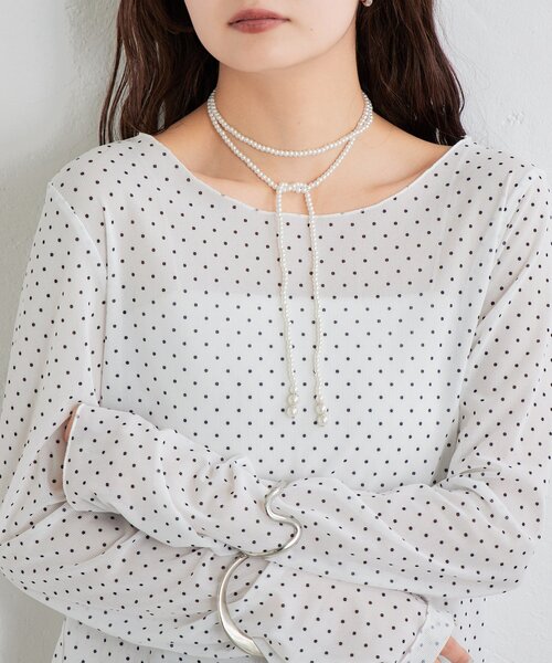 mystic（ミスティック）の「パールラインチョーカーネックレス（リング・レディース・オフホワイト・ONE SIZE）」の2枚目の写真