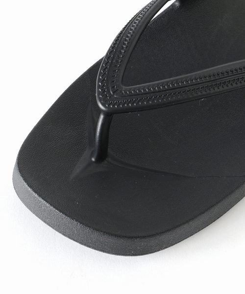 CAMINANDO（カミナンド）の「CAMINANDO カミナンド Flip Flap Sandals for Extralig 0（サンダル・レディース・ブラック/ベージュ・23cm/24cm/25cm）」の7枚目の写真