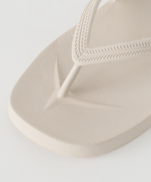 CAMINANDO（カミナンド）の「CAMINANDO カミナンド Flip Flap Sandals for Extralig 0（サンダル・レディース・ブラック/ベージュ・23cm/24cm/25cm）」の4枚目の写真