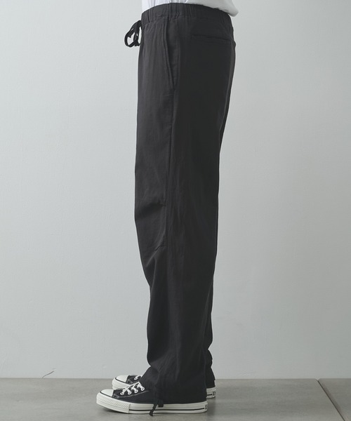 markaware（マーカウェア）の「【marka/マーカ】KNEE TUCK PANTS（その他パンツ・メンズ・ブラック・2/1）」の3枚目の写真