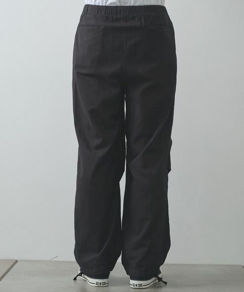 markaware（マーカウェア）の「【marka/マーカ】KNEE TUCK PANTS（その他パンツ・メンズ・ブラック・2/1）」の4枚目の写真