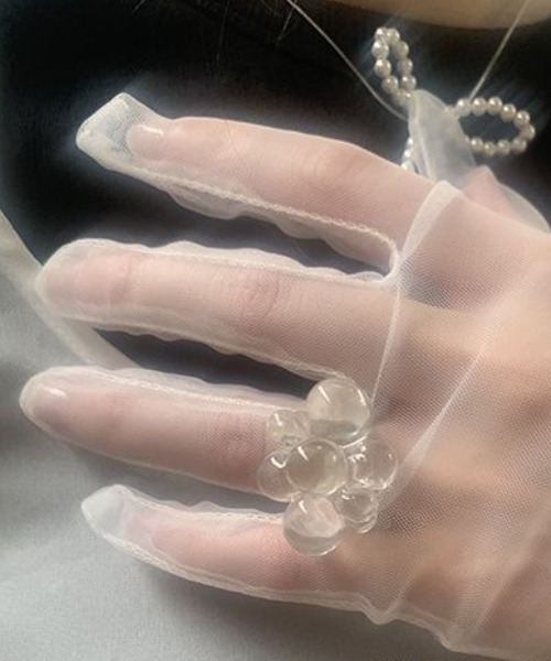 Vipoa(ヴィポア)の「flowermotif clear ring(リング・レディース・クリア・ONE SIZE)」の7枚目の写真