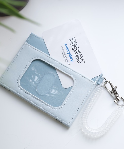 FUNALIVE（ファンアライブ）の「SNOOPY スヌーピー シングルパスケース 合皮（パスケース・レディース・ブルー/ブラウン/パープル/イエロー/グリーン/ベージュ/ホワイト系・FREE）」の15枚目の写真