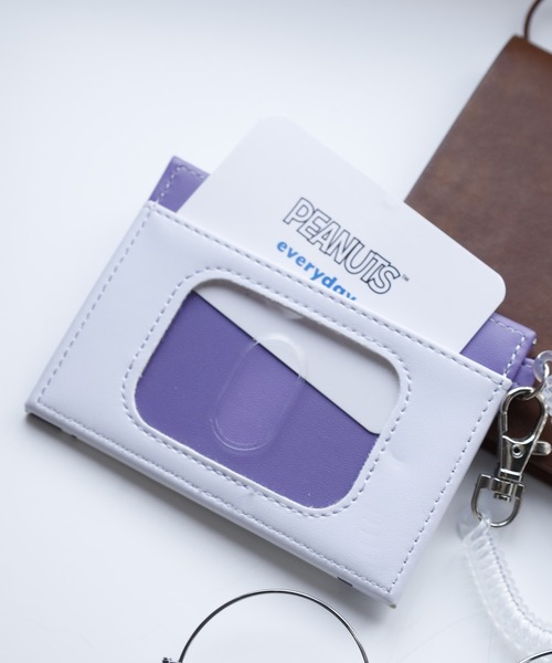 FUNALIVE（ファンアライブ）の「SNOOPY スヌーピー シングルパスケース 合皮（パスケース・レディース・ブルー/ブラウン/パープル/イエロー/グリーン/ベージュ/ホワイト系・FREE）」の17枚目の写真