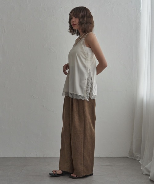 notch.(ノッチ)の「サイドスリットレースサテンキャミ(キャミソール・レディース・オフホワイト/ブラック・M)」の9枚目の写真