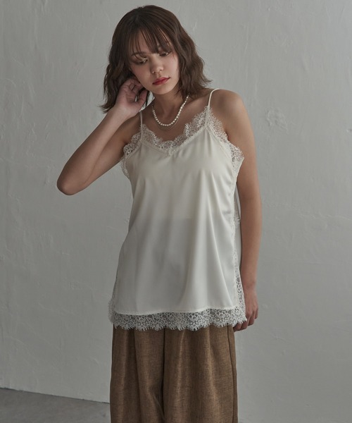 notch.(ノッチ)の「サイドスリットレースサテンキャミ(キャミソール・レディース・オフホワイト/ブラック・M)」の6枚目の写真