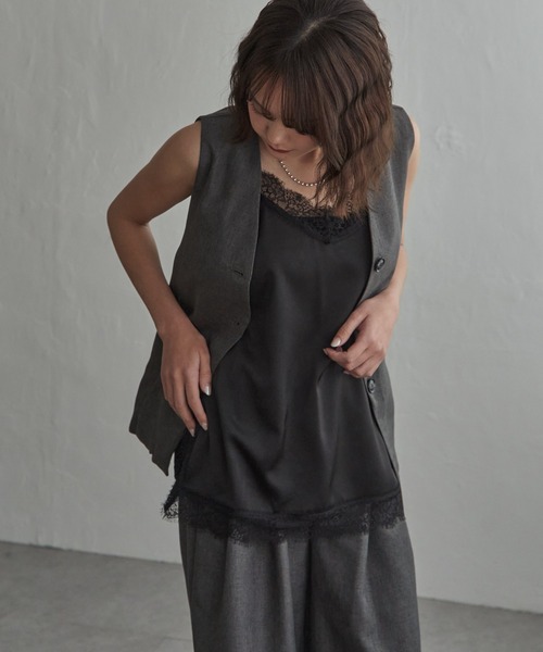 notch.(ノッチ)の「サイドスリットレースサテンキャミ(キャミソール・レディース・オフホワイト/ブラック・M)」の14枚目の写真