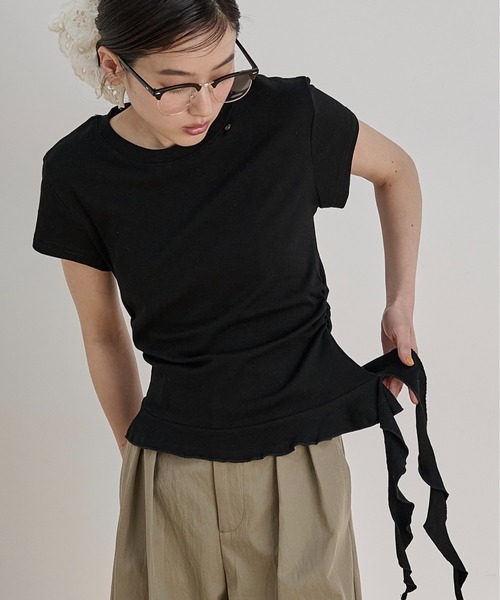LOSCa(ロスカ)の「アシンメトリーフリルTシャツ(Tシャツ/カットソー・レディース・ブラック/グレー/オフホワイト・FREE)」の10枚目の写真